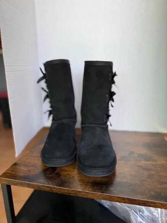 Koolaburra UGG Black Suede Winter Boots with Side Bows - Picture 8 of 9